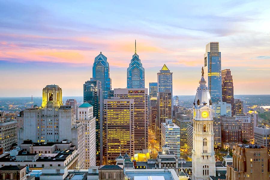 Philadelphia, Pennsylvania skyline at dusk