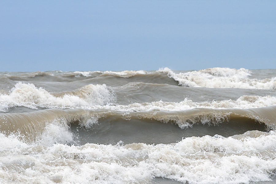 Rough waves on Lake Erie